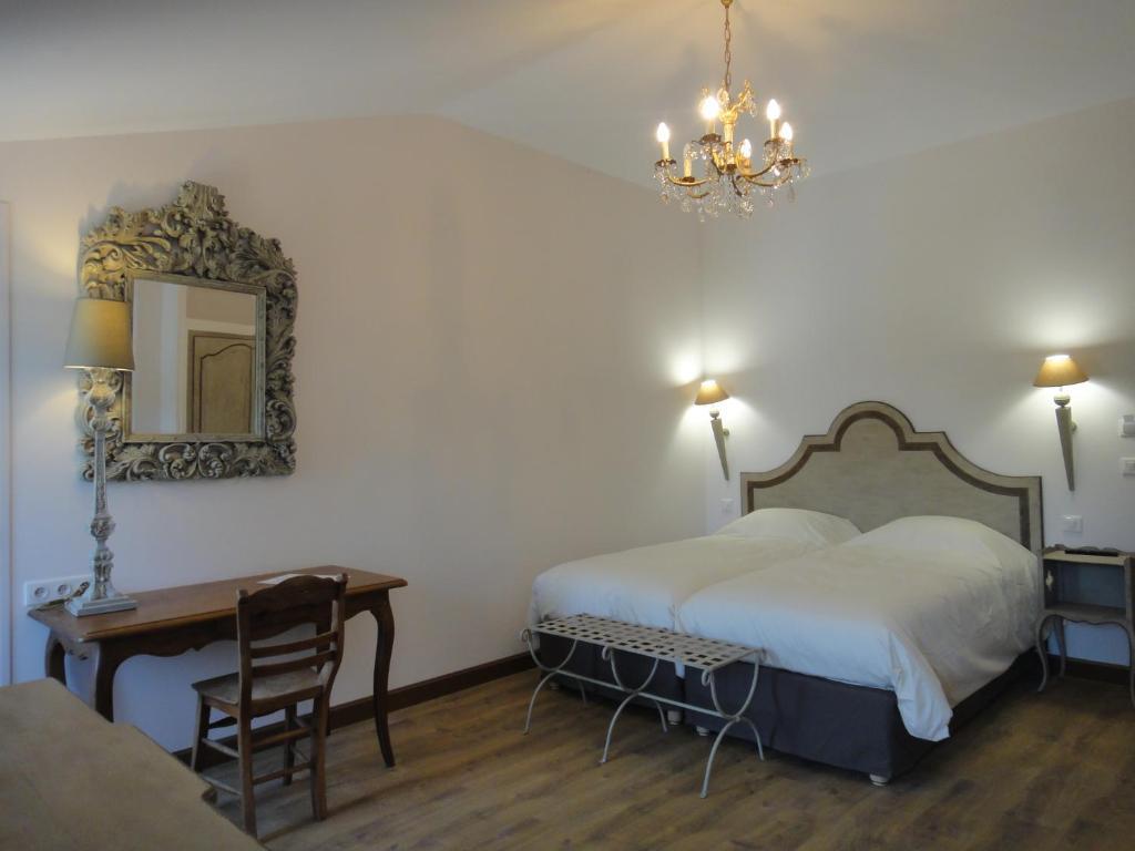 Bed and Breakfast Les Terres de Saint Hilaire à Ollières Chambre photo